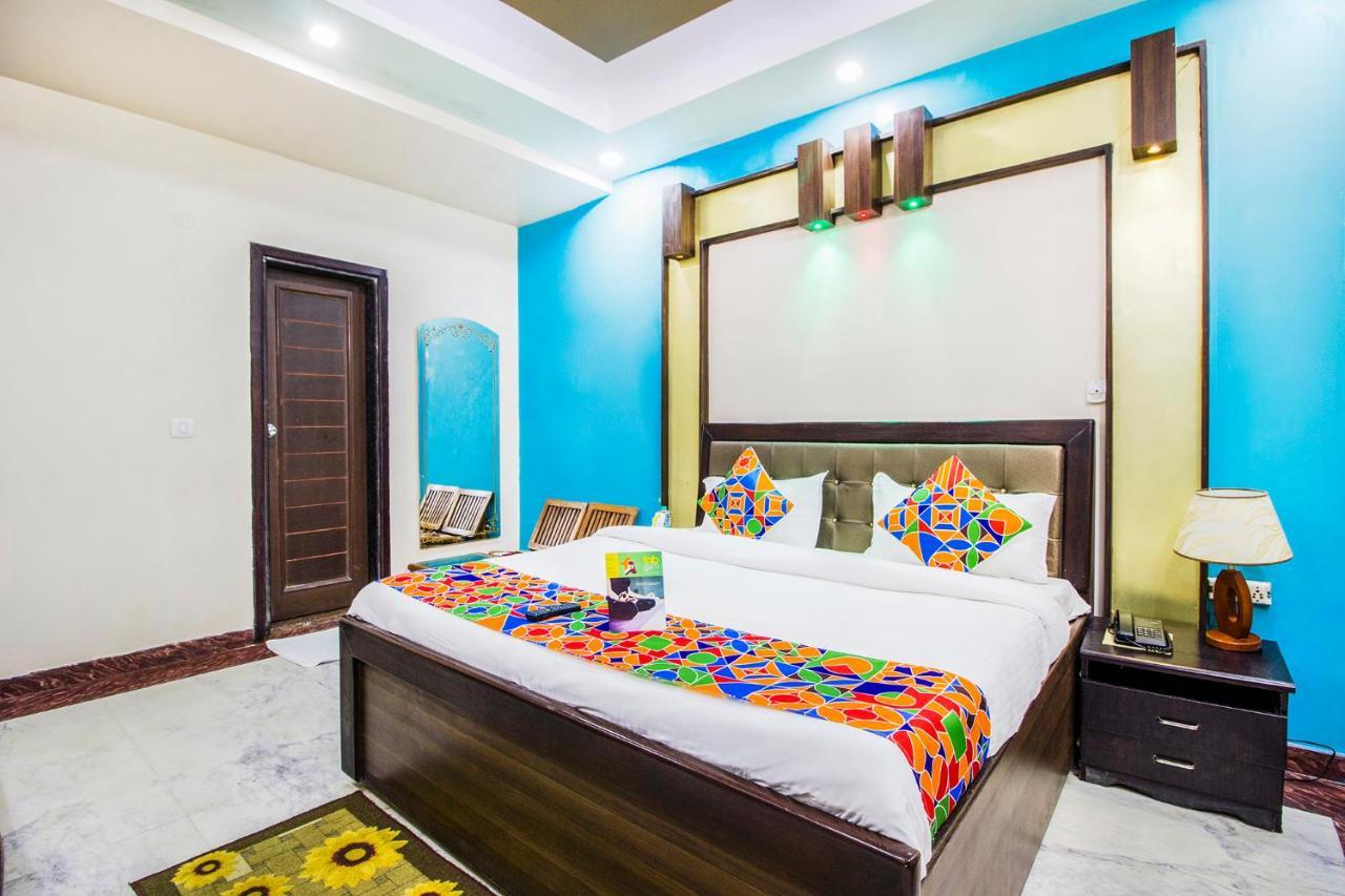 Fabhotel Plus Maniram Palace Agra  Bagian luar foto