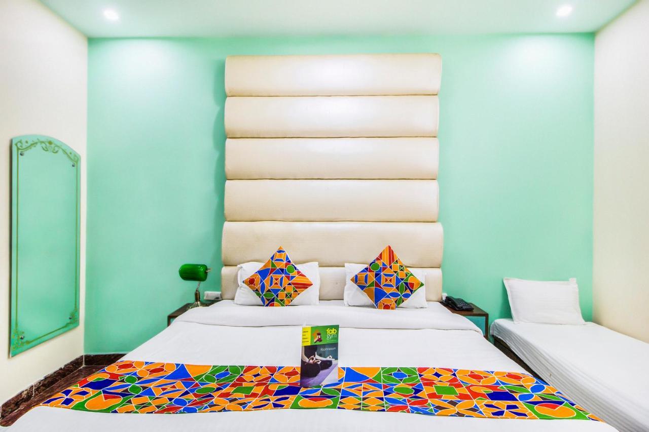 Fabhotel Plus Maniram Palace Agra  Bagian luar foto