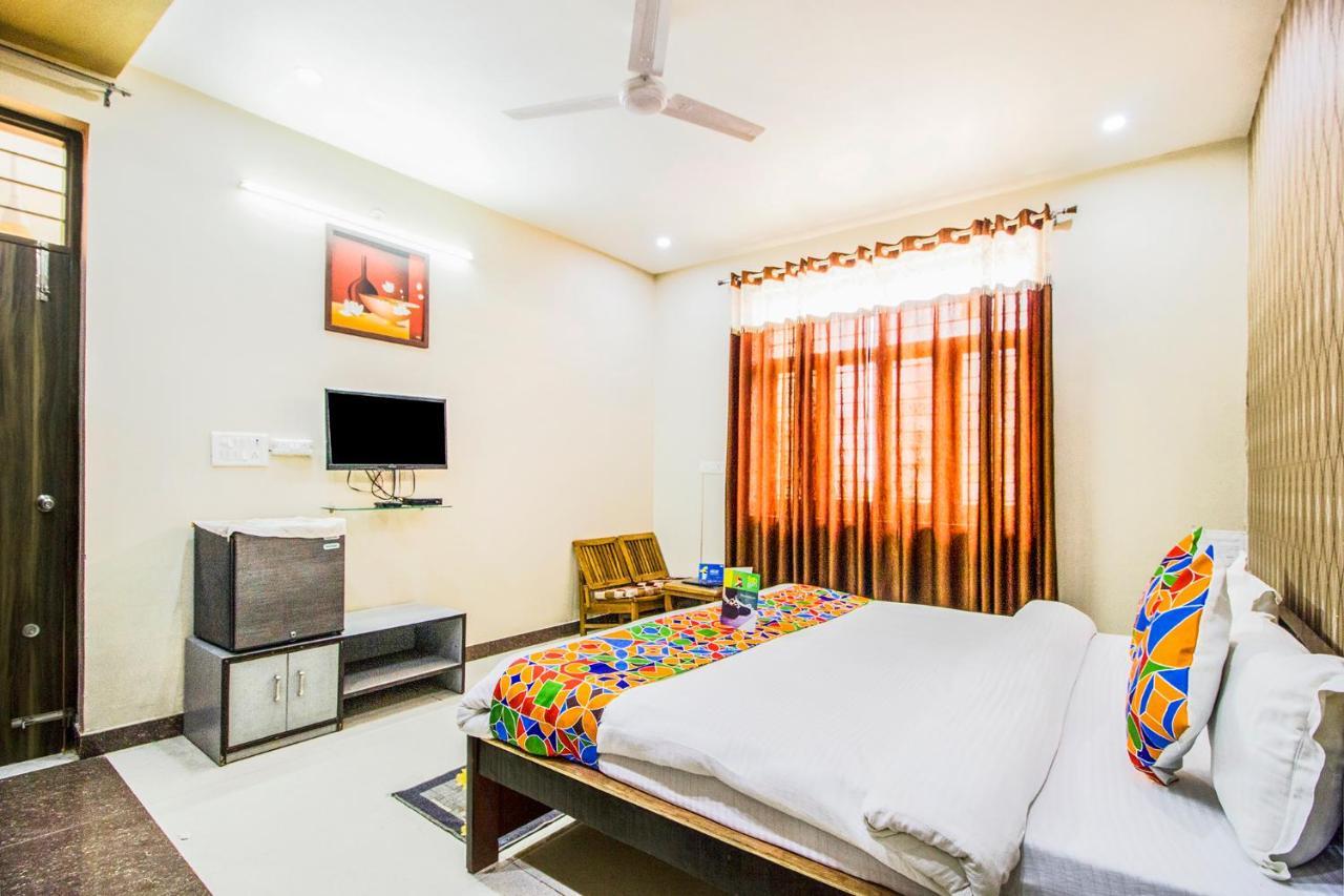 Fabhotel Plus Maniram Palace Agra  Bagian luar foto