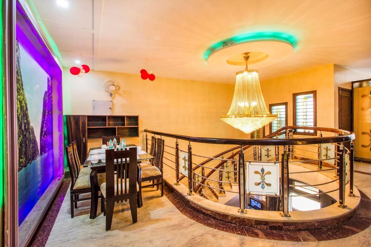 Fabhotel Plus Maniram Palace Agra  Bagian luar foto