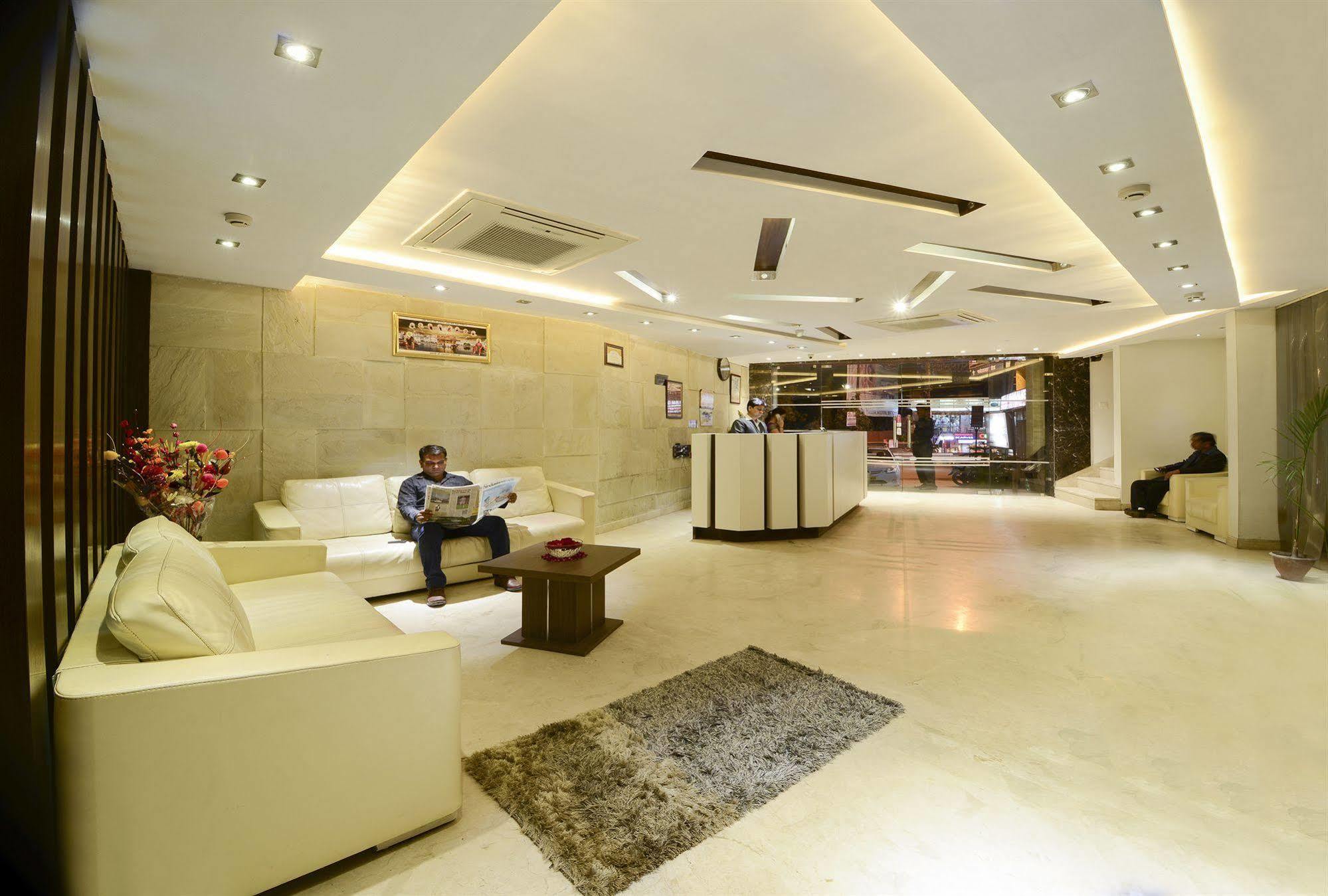 Fabhotel Plus Maniram Palace Agra  Bagian luar foto