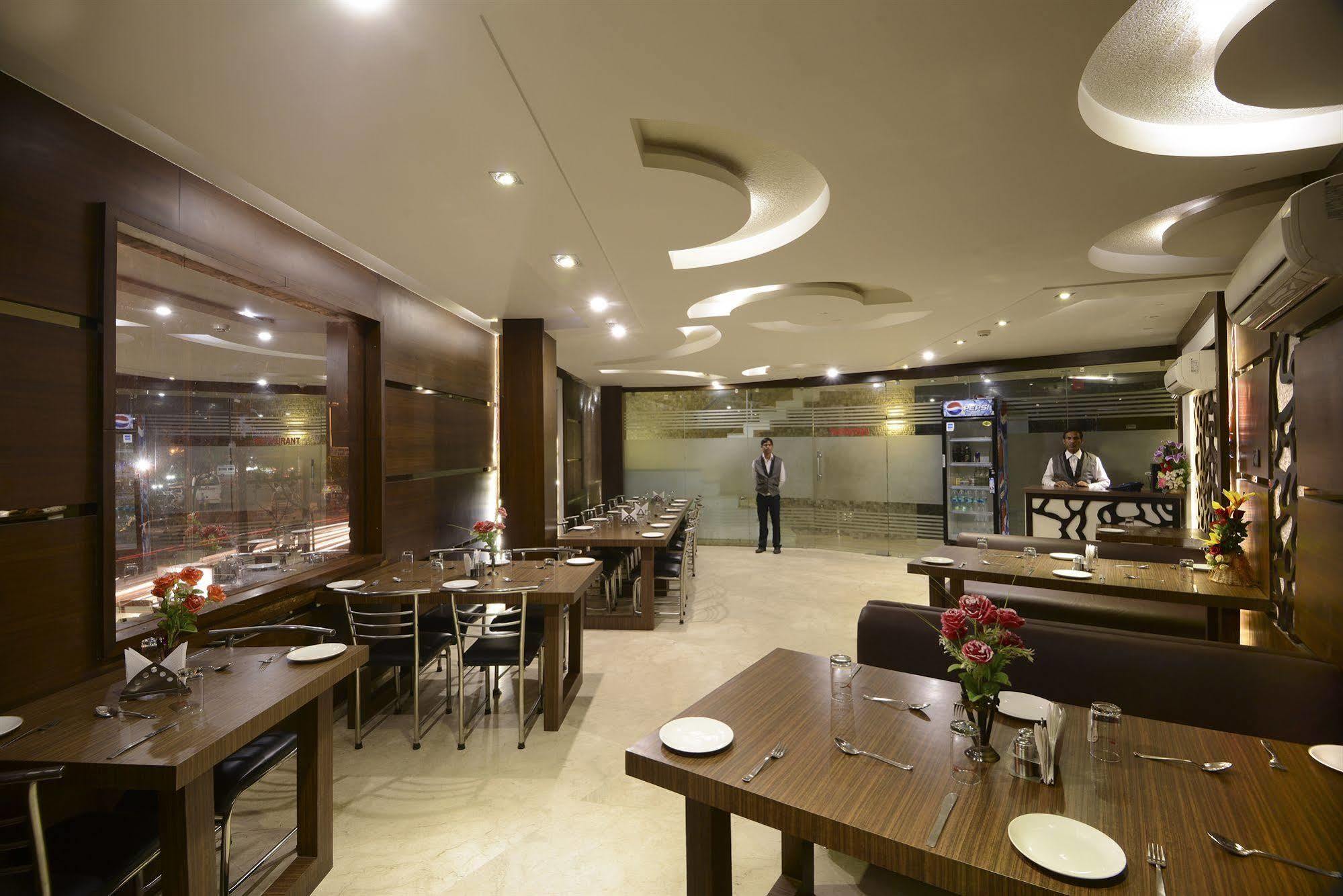Fabhotel Plus Maniram Palace Agra  Bagian luar foto